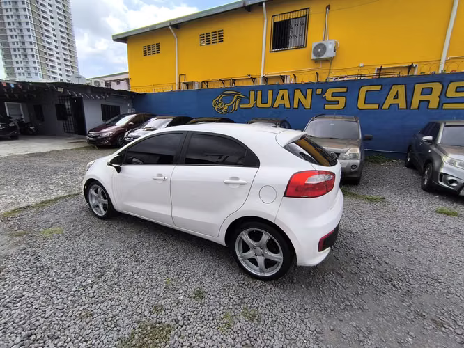 KIA RIO 2017 HB AUTOMATICO - Imagen 4