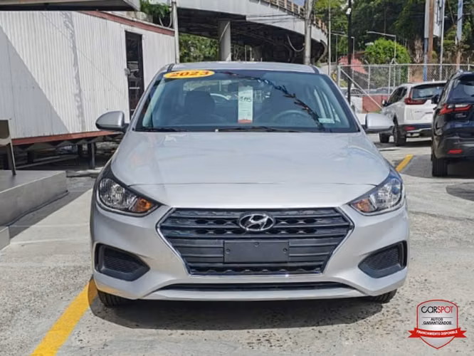 Hyundai Accent Solaris 2023 Automática EE9472 - Imagen 2