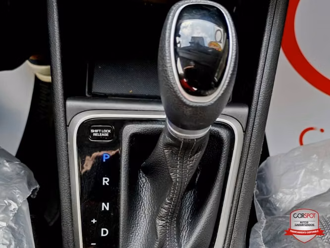 Hyundai Accent Solaris 2023 Automática EE9472 - Imagen 11