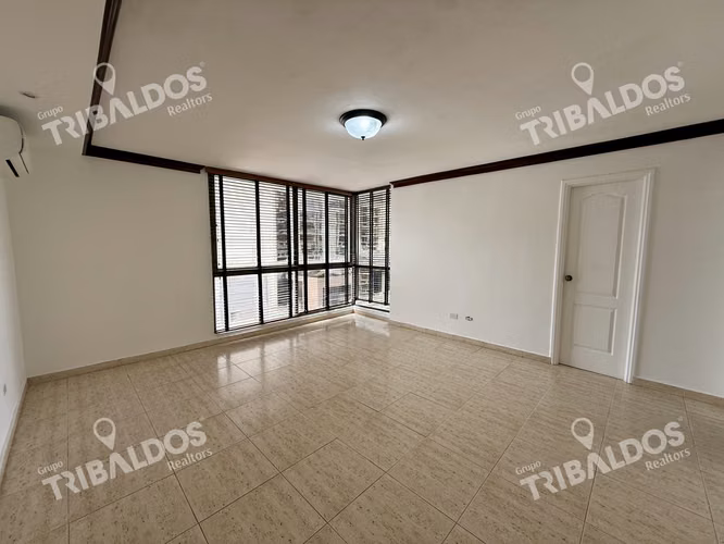 Venta de Apartamento en Tower One, Marbella - Imagen 3