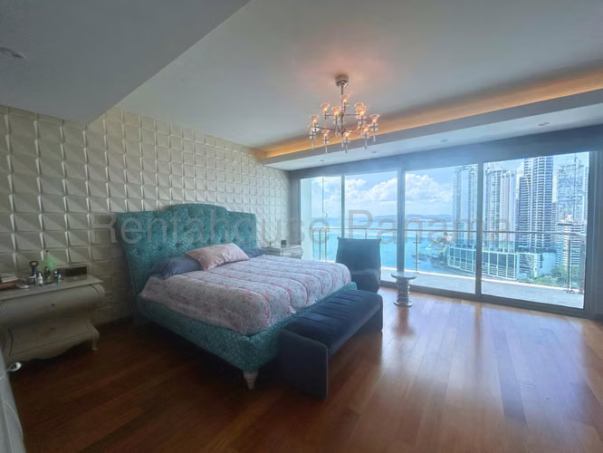Venta de Apartamento en Punta Pacifica Ph Aqualina JV