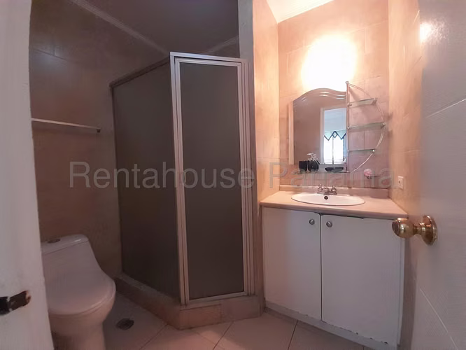 Venta de Apartamento Amoblado en Condado del Rey Ph GREEN PARK EC