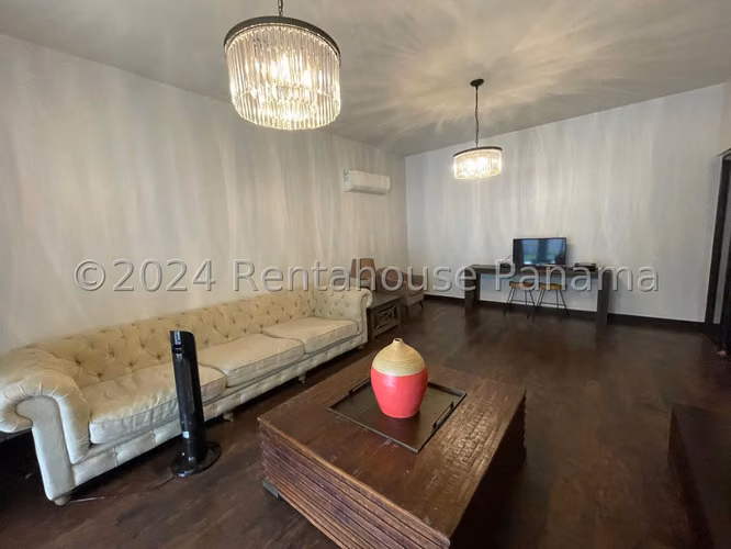 RR VENTA DE CASA EN CLAYTON EMBASSY CLUB