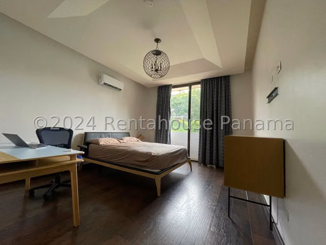 RR VENTA DE CASA EN CLAYTON EMBASSY CLUB