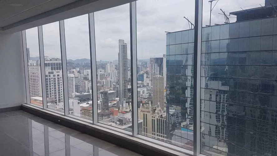 Alquiler de Oficina en Bellavista Evolution Tower Solo Cliente Directo LFC