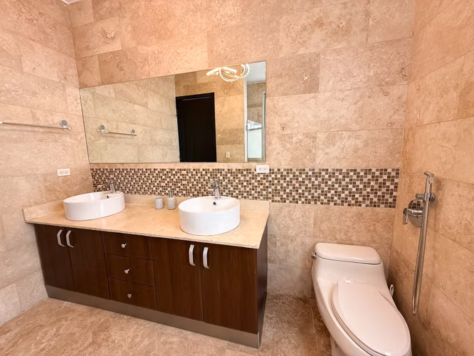Penthouse Remodelado con Terraza en Q Tower, Punta Pacifica - Imagen 13