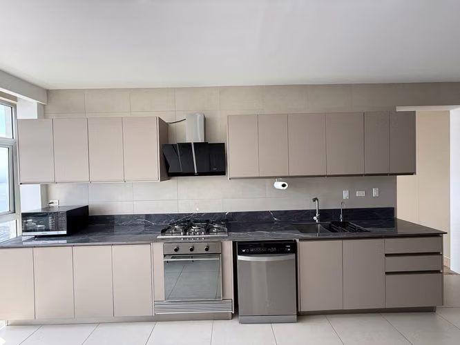 Penthouse Remodelado con Terraza en Q Tower, Punta Pacifica - Imagen 5