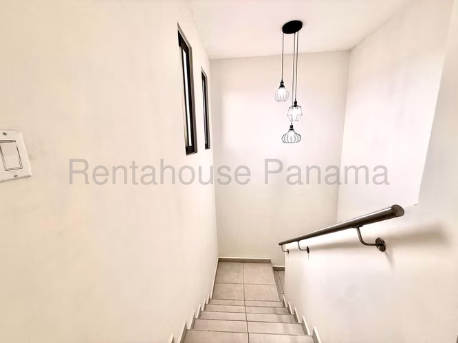 Alquiler de casa en Woodlands 27MVCH1345 - Imagen 3