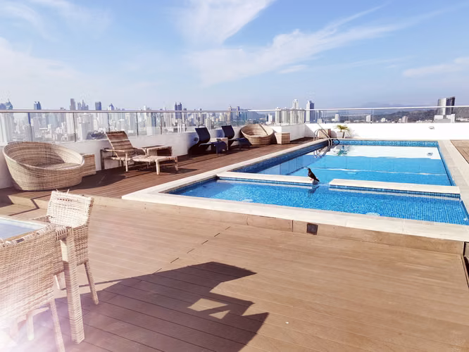 ALQUILO APARTAMENTO EN EL INGENIO – FRENTE A LA ESTACIÓN DEL METRO  | $950
