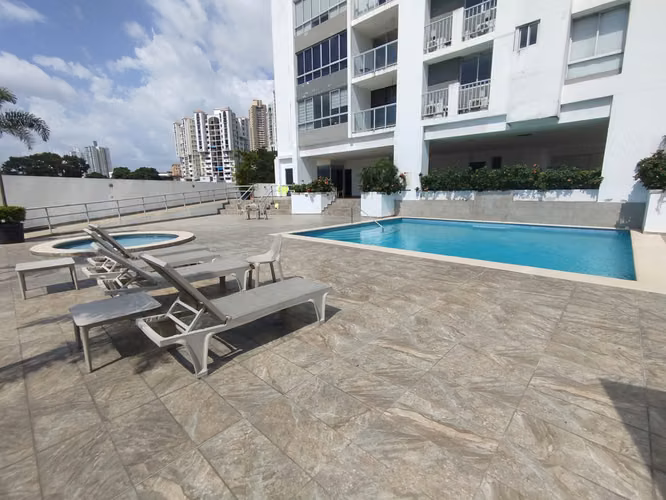 Apartamento Semiamoblado en PH Metro View | 2 Recámaras y 2 Parking - Imagen 16