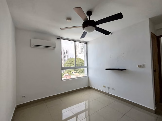 Apartamento Semiamoblado en PH Metro View | 2 Recámaras y 2 Parking - Imagen 7