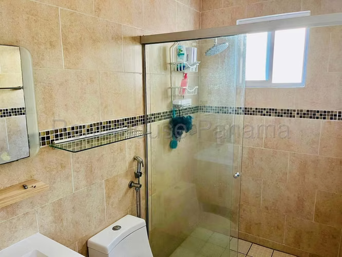 Vendo Casa de 250 m² en PH Villa Tivoli, Brisas Del Golf 27-657GG - Imagen 3
