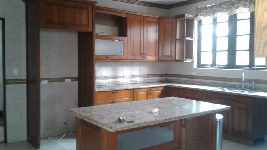 Casa en Venta y Alquiler – Hato Pintado, Lujosa y Remodelada - Imagen 6