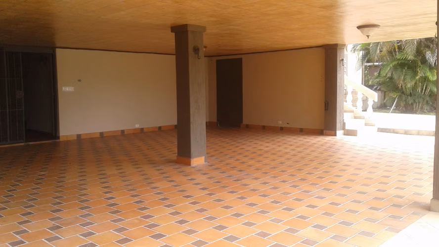 Casa en Venta y Alquiler – Hato Pintado, Lujosa y Remodelada - Imagen 4