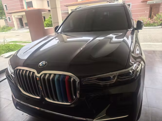 BMW X7 xDrive40i  negro, en excelente estado. - Imagen 7