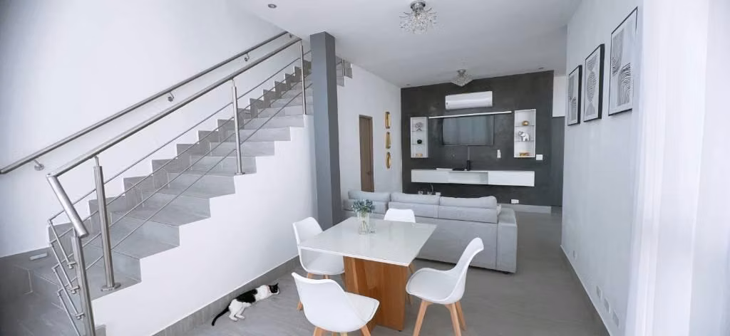 ALQUILER APARTAMENTO AMOBLADO - Imagen 2