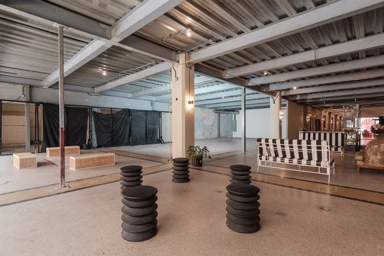 LOCAL COMERCIAL EN ALQUILER – BAZAR FRANCÉS | CASCO ANTIGUO