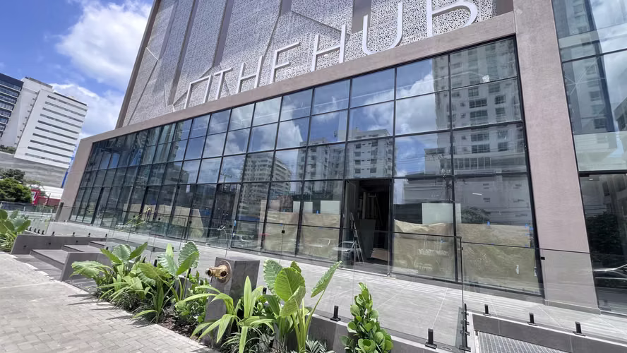 SE ALQUILAN LOCALES COMERCIALES EN P.H. THE HUB - AF - Imagen 5
