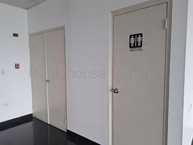 Alquiler de Oficina Comercial en Avenida Balboa I5833GRR - Imagen 9