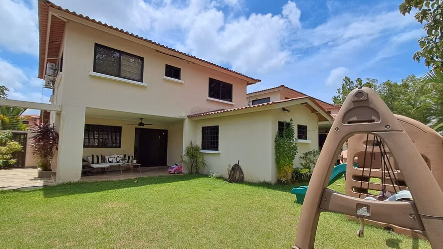 Venta de Casa en PH Sunset Hills, Costa Verde