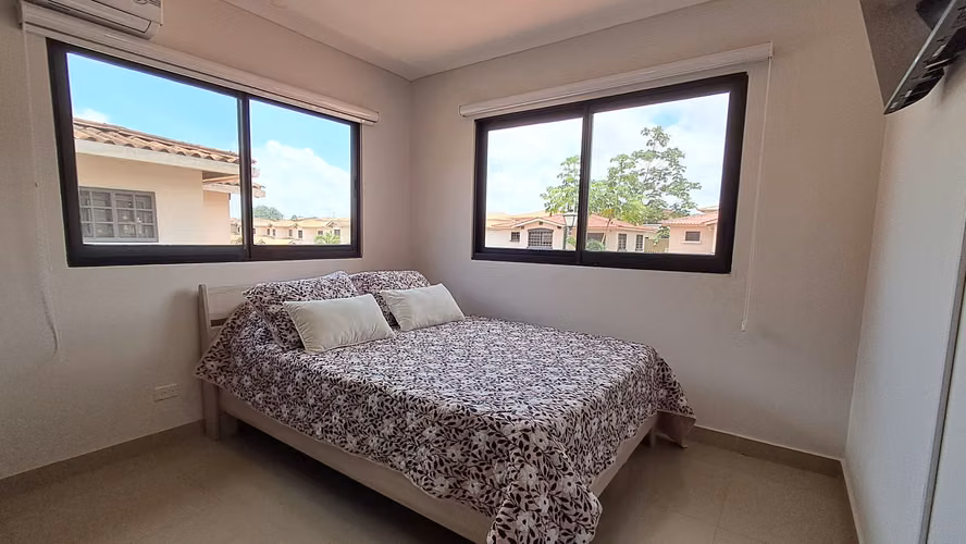 Venta de Casa en PH Sunset Hills, Costa Verde