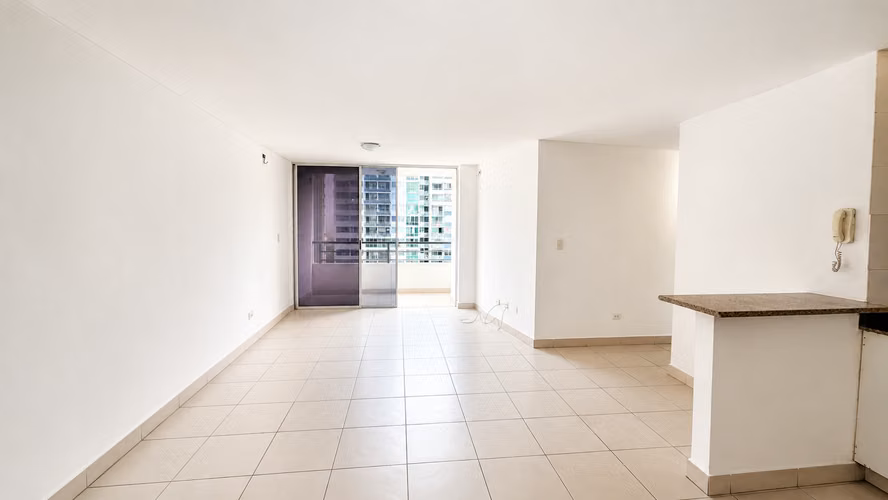 Apartamento en Venta en Transístmica de 2 Recámaras – PH Central Park - Imagen 2