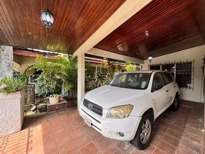 Oportunidad de Inversión: Amplia Casa en Venta – Villa Rica - Imagen 6