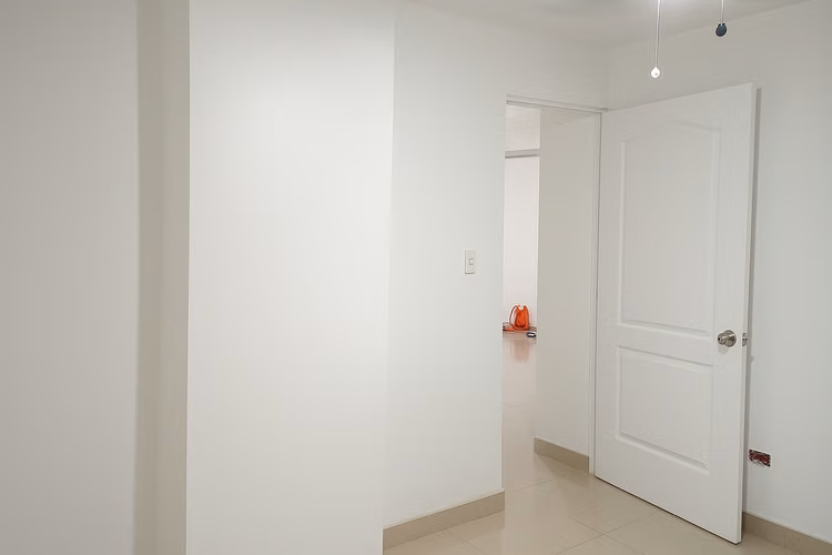 Céntrico habitación con baño privado y estacionamiento