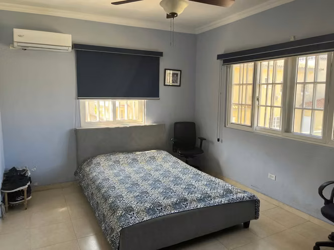 C2596J SE VENDE AMPLIA CASA EN ALTOS DE PANAMA - Imagen 2