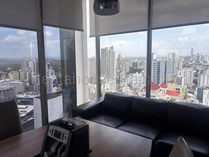 ¡Oficina en Venta en Twist Tower, Obarrio – Excelente Oportunidad de Inversión!  GC