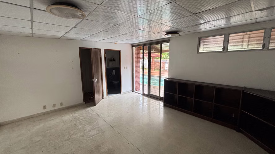 RESIDENCIA EN EL CARMEN - UNA PLANTA Y DISTRIBUCIÓN ESPACIOSA - RM