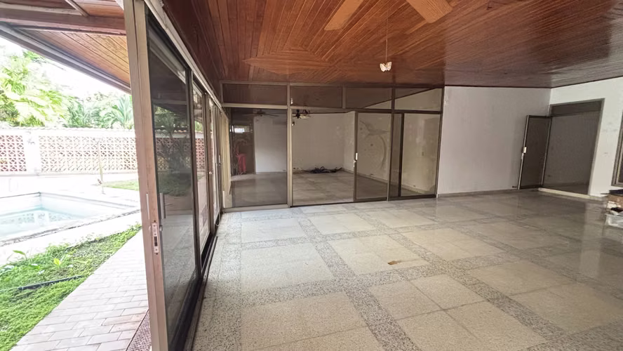 RESIDENCIA EN EL CARMEN - UNA PLANTA Y DISTRIBUCIÓN ESPACIOSA - RM