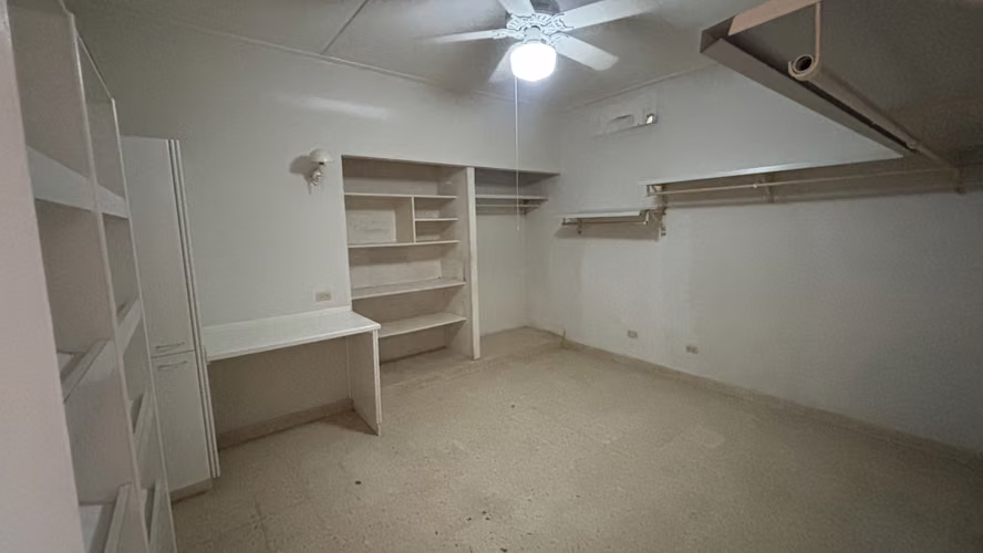 RESIDENCIA EN EL CARMEN - UNA PLANTA Y DISTRIBUCIÓN ESPACIOSA - RM