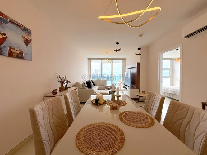 Apartamento Amoblado de 2 Recámaras en Alquiler en Avenida Balboa – 137 m² con Vista al Mar - Imagen 3