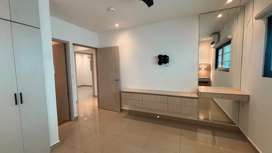 SE ALQUILA - CASA TOTALMENTE REMODELADA EN CERRO VIENTO - RM - Imagen 9