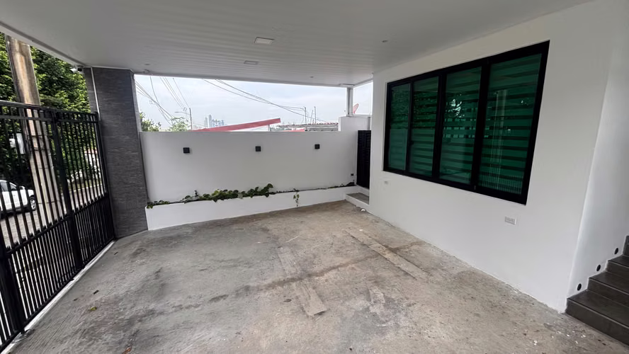 SE ALQUILA - CASA TOTALMENTE REMODELADA EN CERRO VIENTO - RM - Imagen 15
