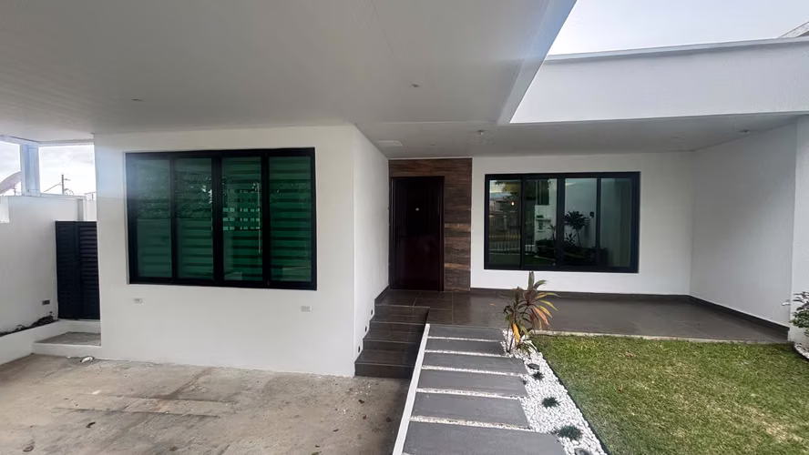 SE ALQUILA - CASA TOTALMENTE REMODELADA EN CERRO VIENTO - RM - Imagen 13