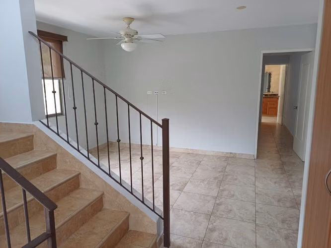 Venta de hermosa casa en Clayton - Imagen 16