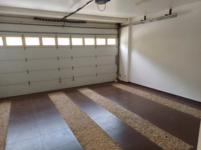 Venta de hermosa casa en Clayton - Imagen 11