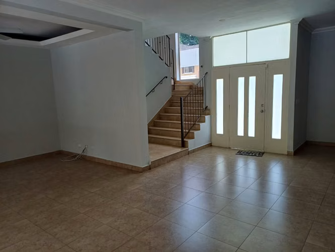 Venta de hermosa casa en Clayton - Imagen 7