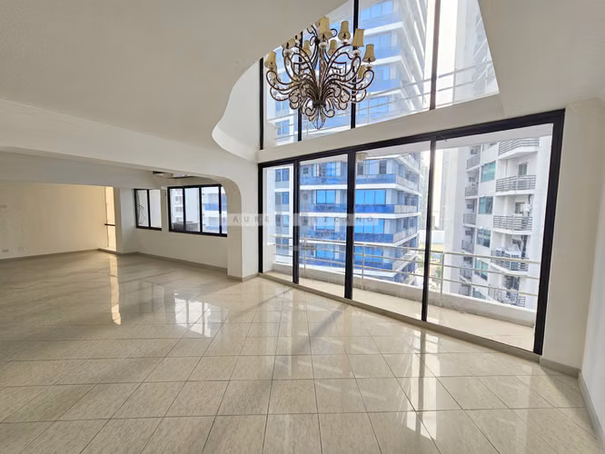 Venta de Apartamento en PH Royal Princess - Paitilla. Haga una oferta