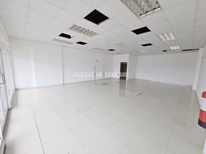 Venta de Local Comercial en Condado del Rey - Primer Piso. Haga una oferta - Imagen 10