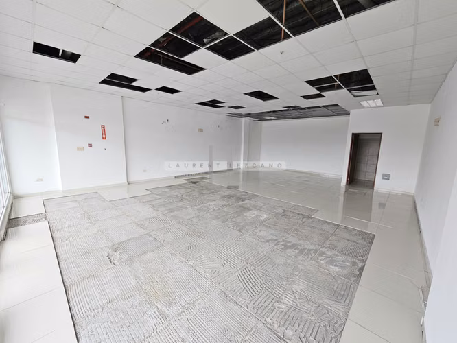 Venta de Local Comercial en Condado del Rey - Primer Piso. Haga una oferta - Imagen 9