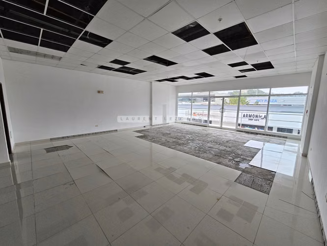 Venta de Local Comercial en Condado del Rey - Primer Piso. Haga una oferta - Imagen 6