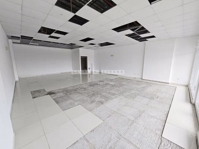 Venta de Local Comercial en Condado del Rey - Primer Piso. Haga una oferta - Imagen 7