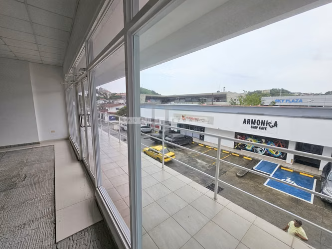 Venta de Local Comercial en Condado del Rey - Primer Piso. Haga una oferta - Imagen 4