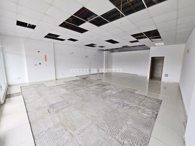 Venta de Local Comercial en Condado del Rey - Primer Piso. Haga una oferta - Imagen 3