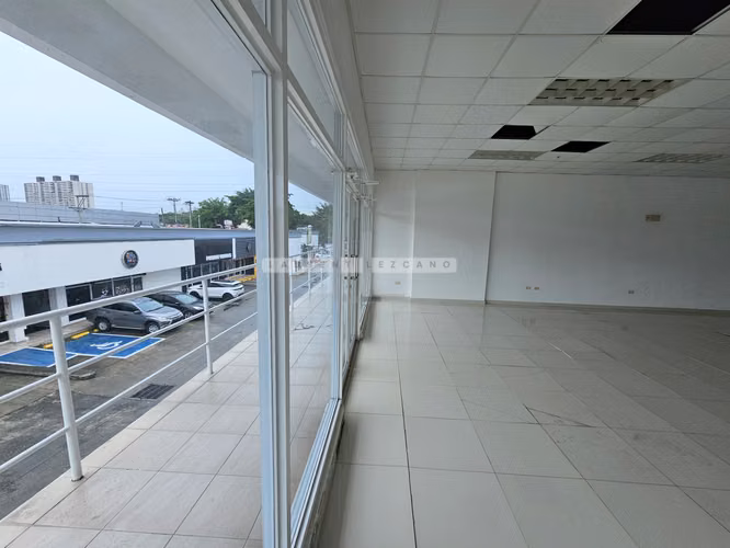 Venta de Local Comercial en Condado del Rey - Primer Piso. Haga una oferta - Imagen 11