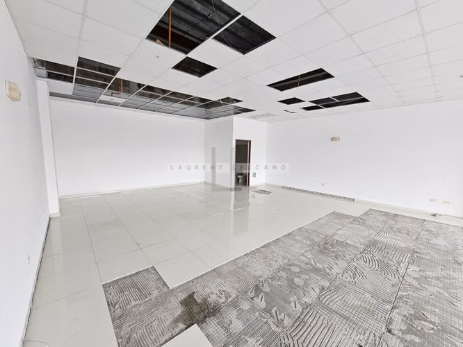 Venta de Local Comercial en Condado del Rey - Primer Piso. Haga una oferta - Imagen 8