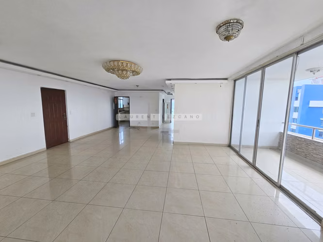 Venta de Apartamento en PH Crystal Hills - Villa de las Fuentes- Haga su oferta - Imagen 4